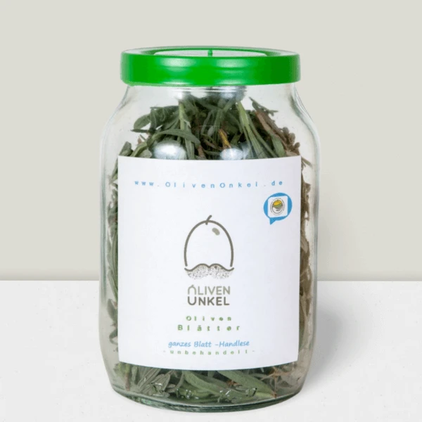 Getrocknete Olivenblätter im Glas